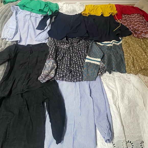 assorted Tops - Assorted 16 Women's Blouses Collection